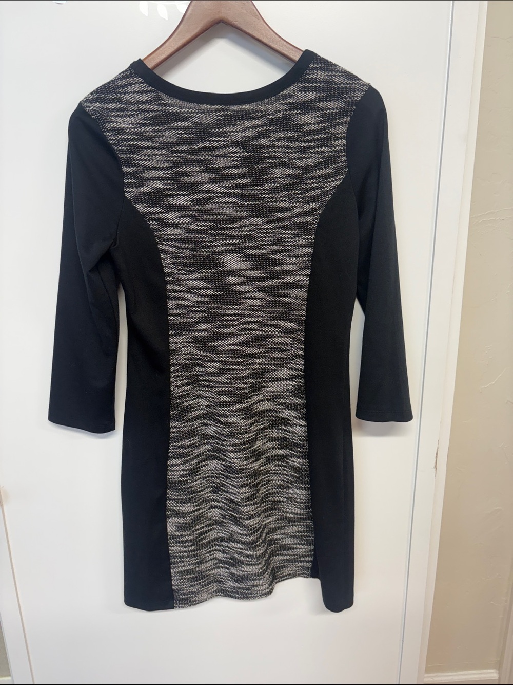 No Boundaries Black and Gray Long Sleeve Knit Panel Dress - Picture 4 of 6